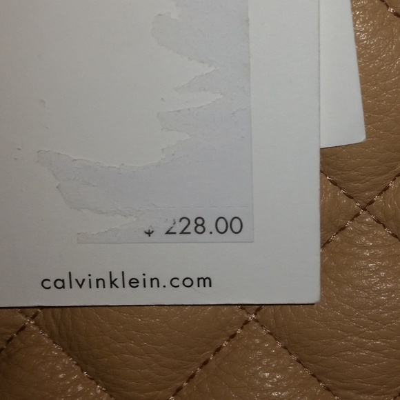 ❣️FinalSale❣️ Calvin Klein Leather Shoulder Bag - Picture 7 of 7